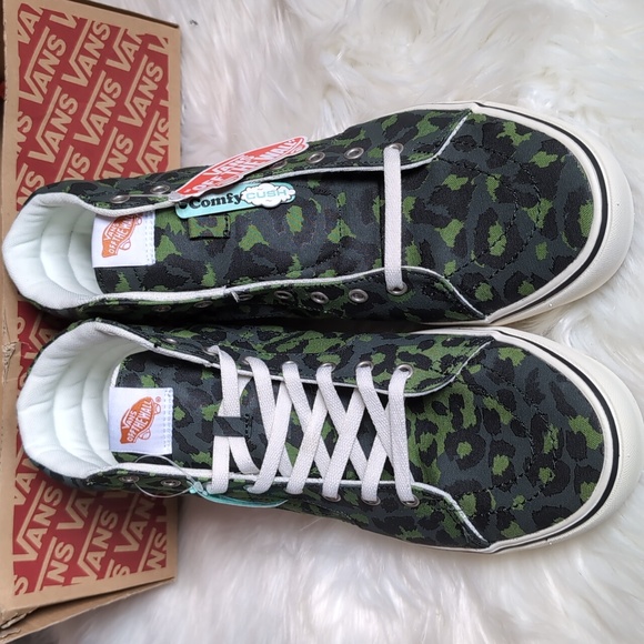 Vans X Comfy Cush Sk8-Hi Sneakers - Picture 2 of 6